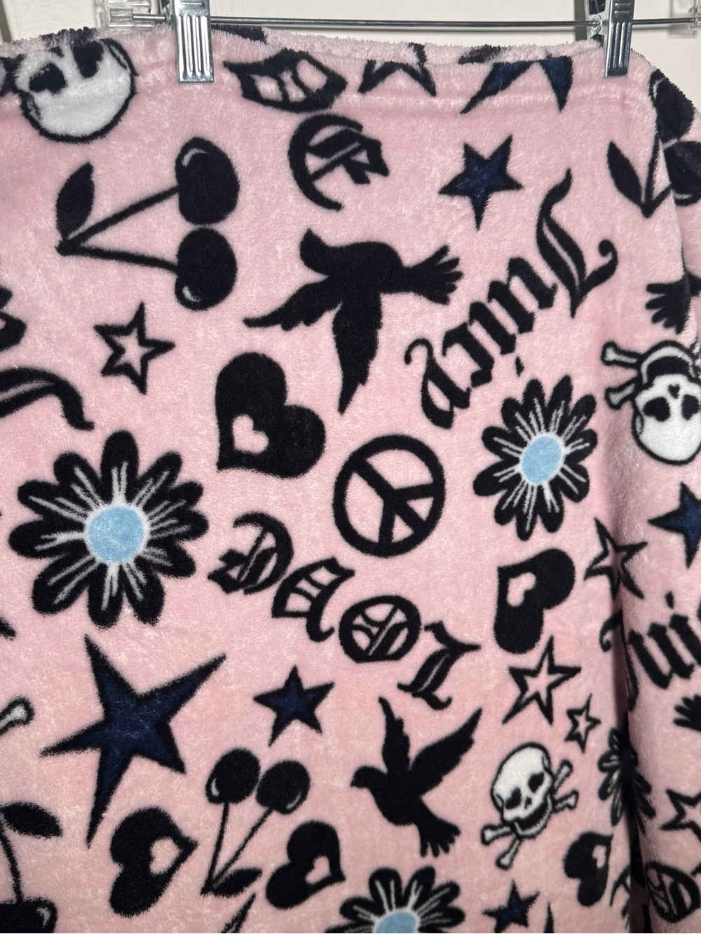 Juicy Couture Pink Fleece Blanket with Black & Blue Graphics 70x50
